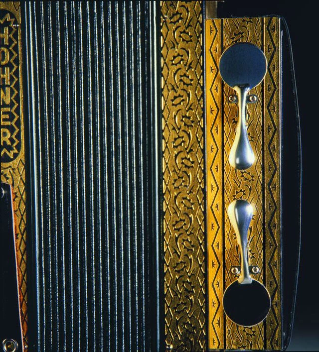 Folk & Native Hohner Vienna 114C Diatonic Accordion 5 Folk & Native Hohner Vienna 114C Diatonic Accordion